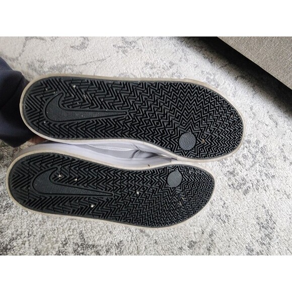 Nike Men’s SB Charge Sneakers Grey/White Size 8.5 main image 9